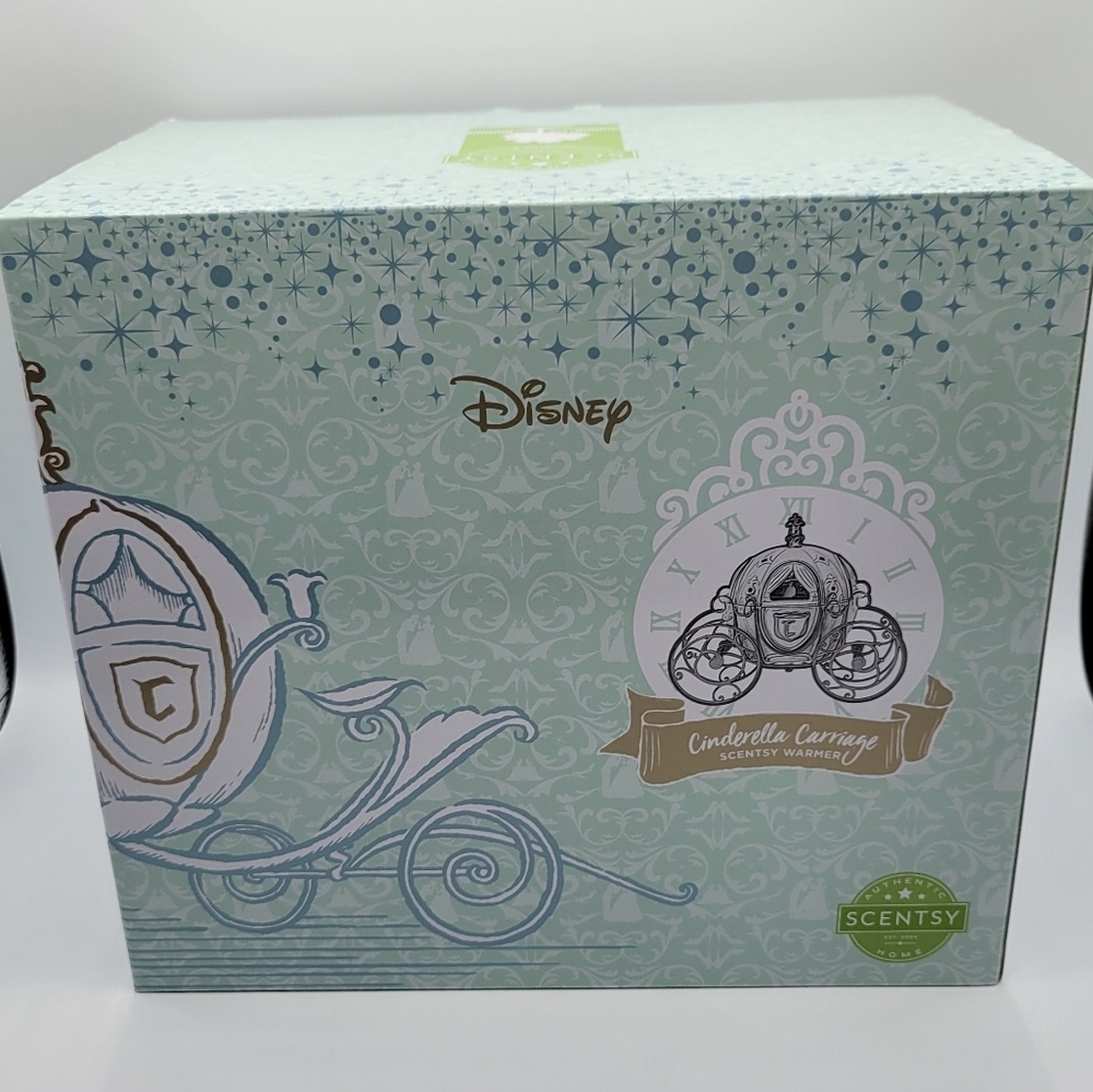 New Scentsy Cinderella’s Carriage Warmer - Picture 2 of 10